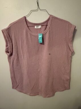 24/7 by Maurices Dusty Mauve Cuffed Short Sleeve Ribbed Cropped Shirt [Size: M]
